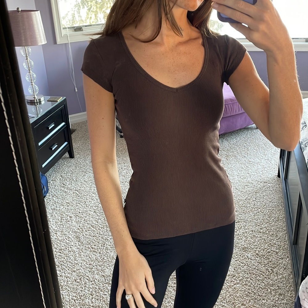 🌼Brown Ribbed V Neck Cap Sleeve Shirt Size Medium